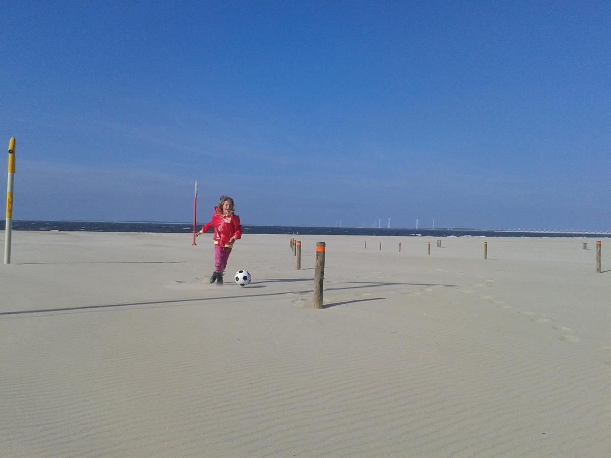 Holiday home Comfortabel Aan Zee En !